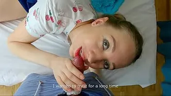 Riproduci Sorellastra sorprende il fratellastro a masturbarsi con le sue mutandine e aiuta lui e se stessa a venire! attivo di nata dolce