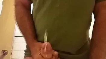 تشغيل الرجيج قبالة قضيبي الكبير وإطلاق النار على شاعر ضخم بالنسبة لك