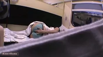 Play Caught girl masturbation on the public train
