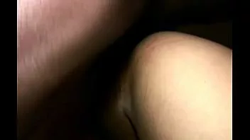 Redare Mone ia un penis lung și este futută tare în timp ce își folosește picioarele