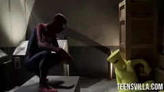 Reproducir Trío de Spider-Men: Xander Corvus, Casey Calvert y Ava Sinclair