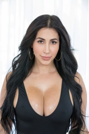 अभिनेता Valerie Kay